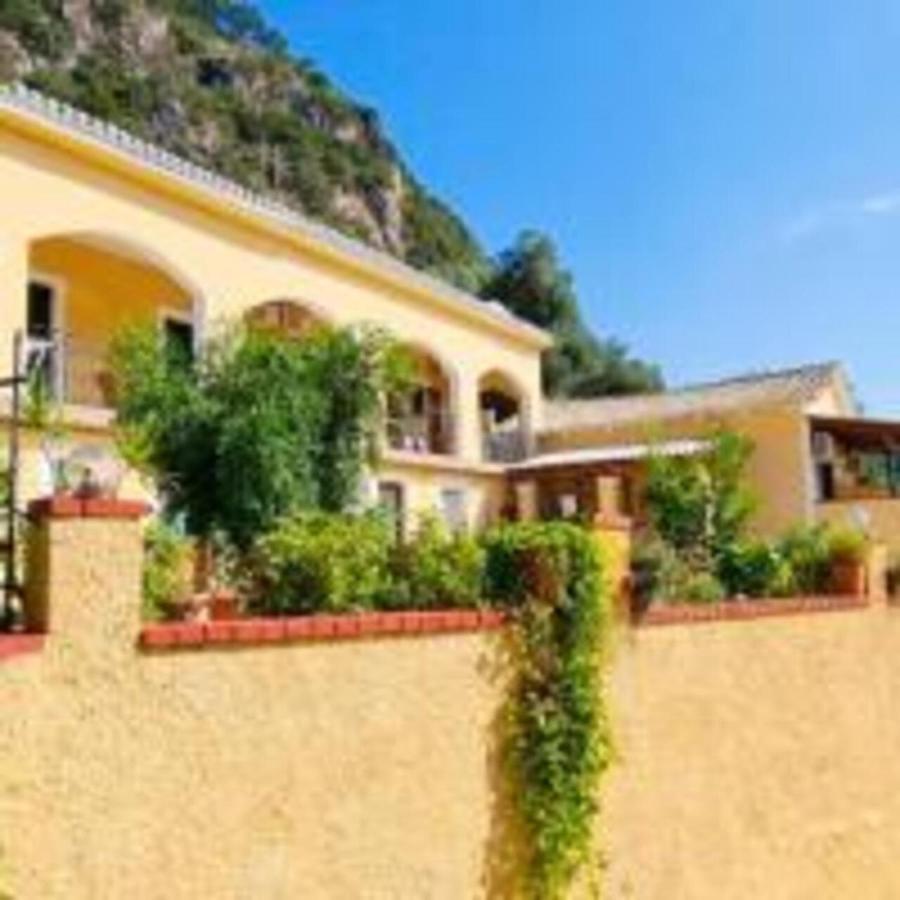 Vassilis Apartments Paleokastritsa Buitenkant foto