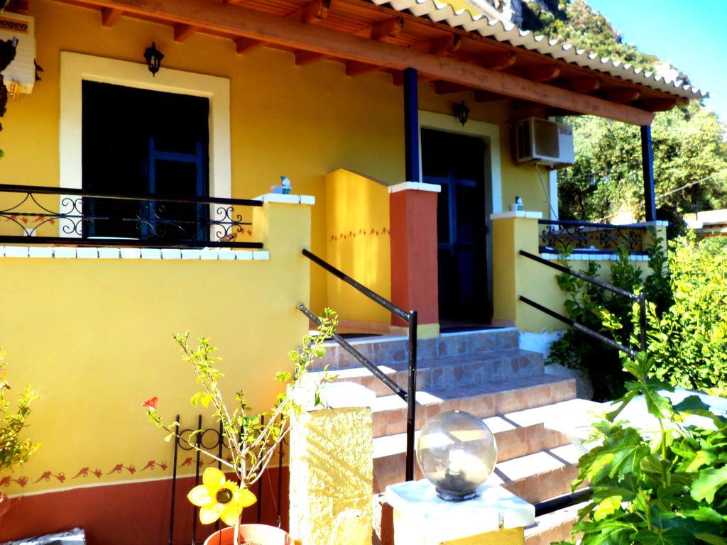 Vassilis Apartments Paleokastritsa Buitenkant foto